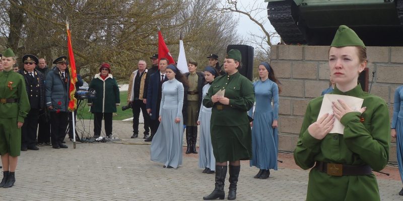 Митинг, посвящённый 78-ой годовщине освобождения г. Саки и Сакского района от немецко-фашистских захватчиков